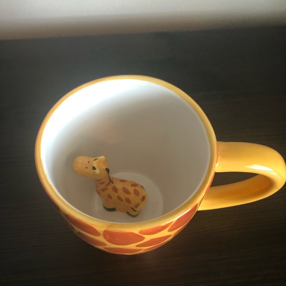 World Market Surprise Giraffe Mug - Picture 5 of 7